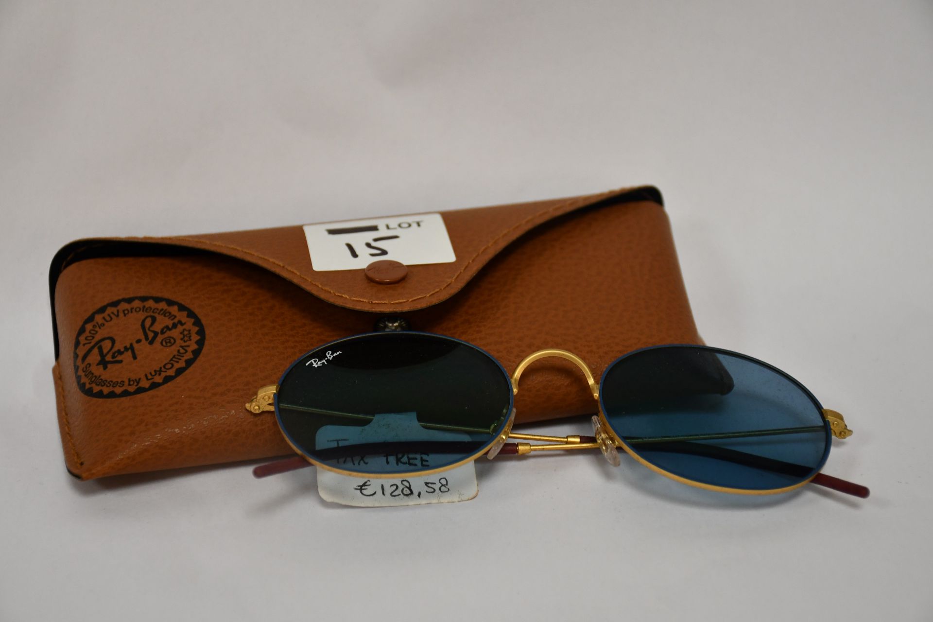 A pair of as new Ray Ban sunglasses.