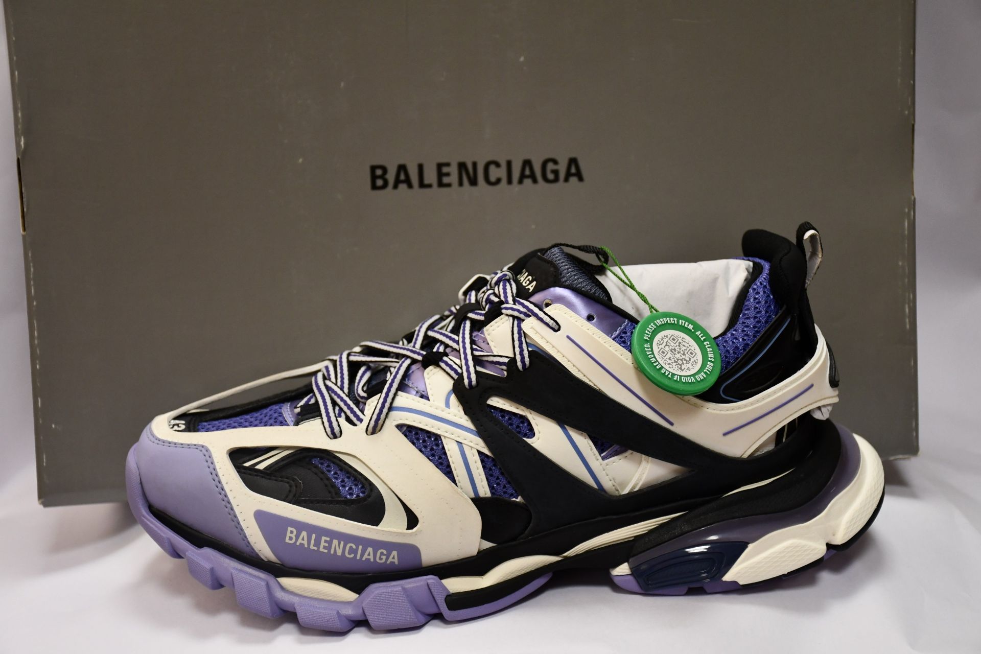 A pair of as new Balenciaga Tess.S.Gomma sneakers (EU 43).