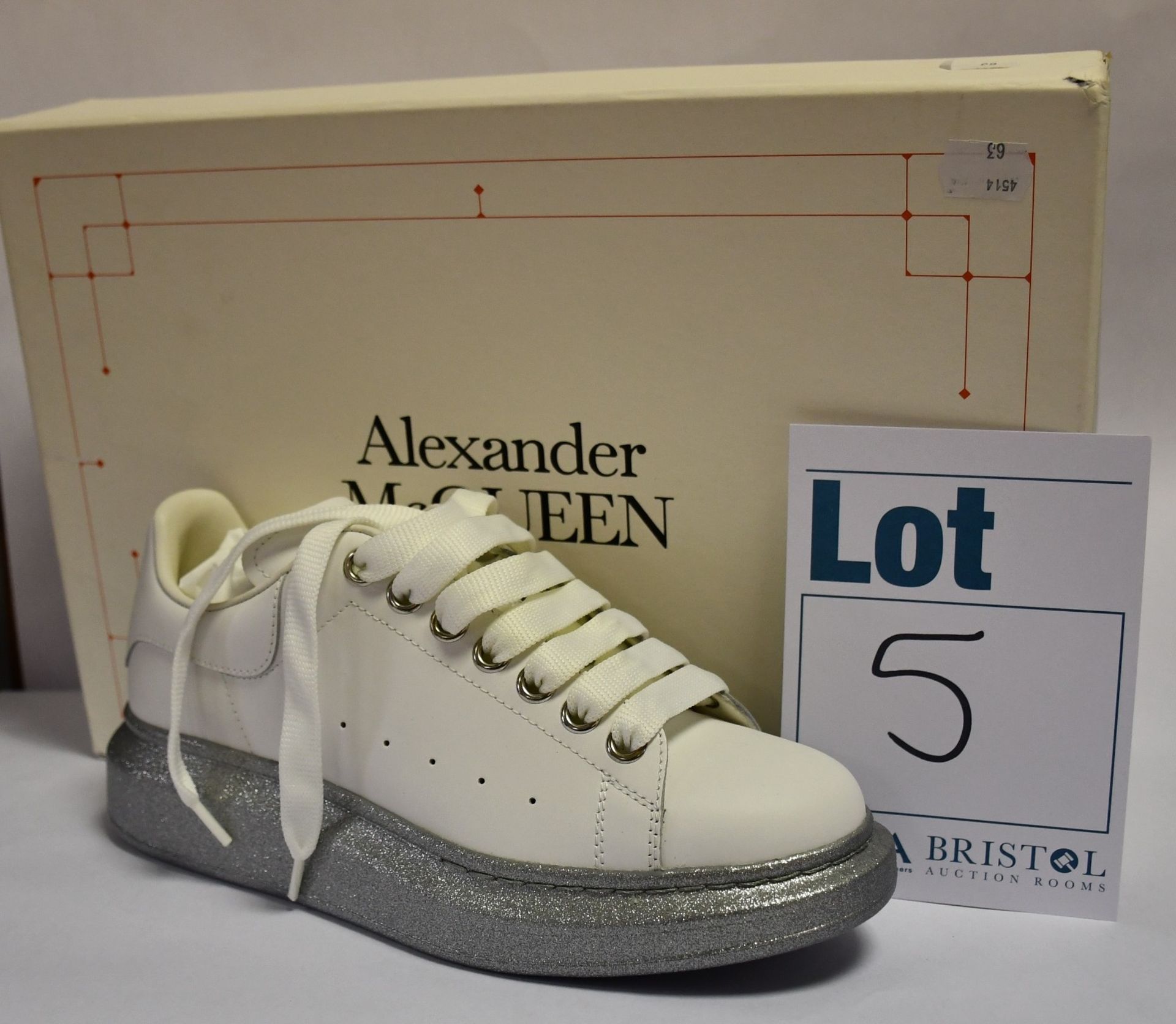 A pair of as new Alexander McQueen Larry glitter sole sneakers (EU 38).