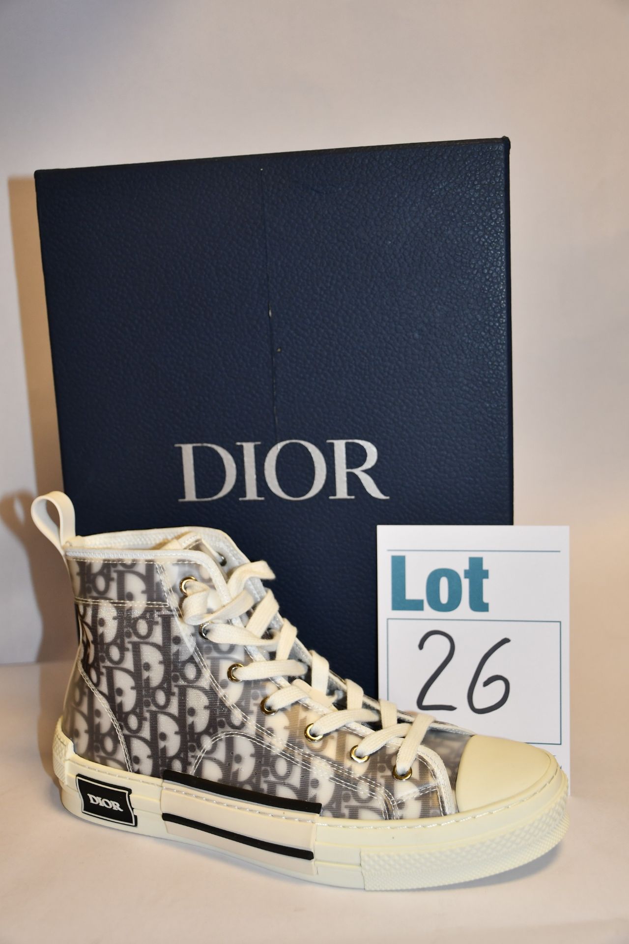 One pair of men's boxed as new Christian Dior B23 high top sneakers in black and white (EU 41).