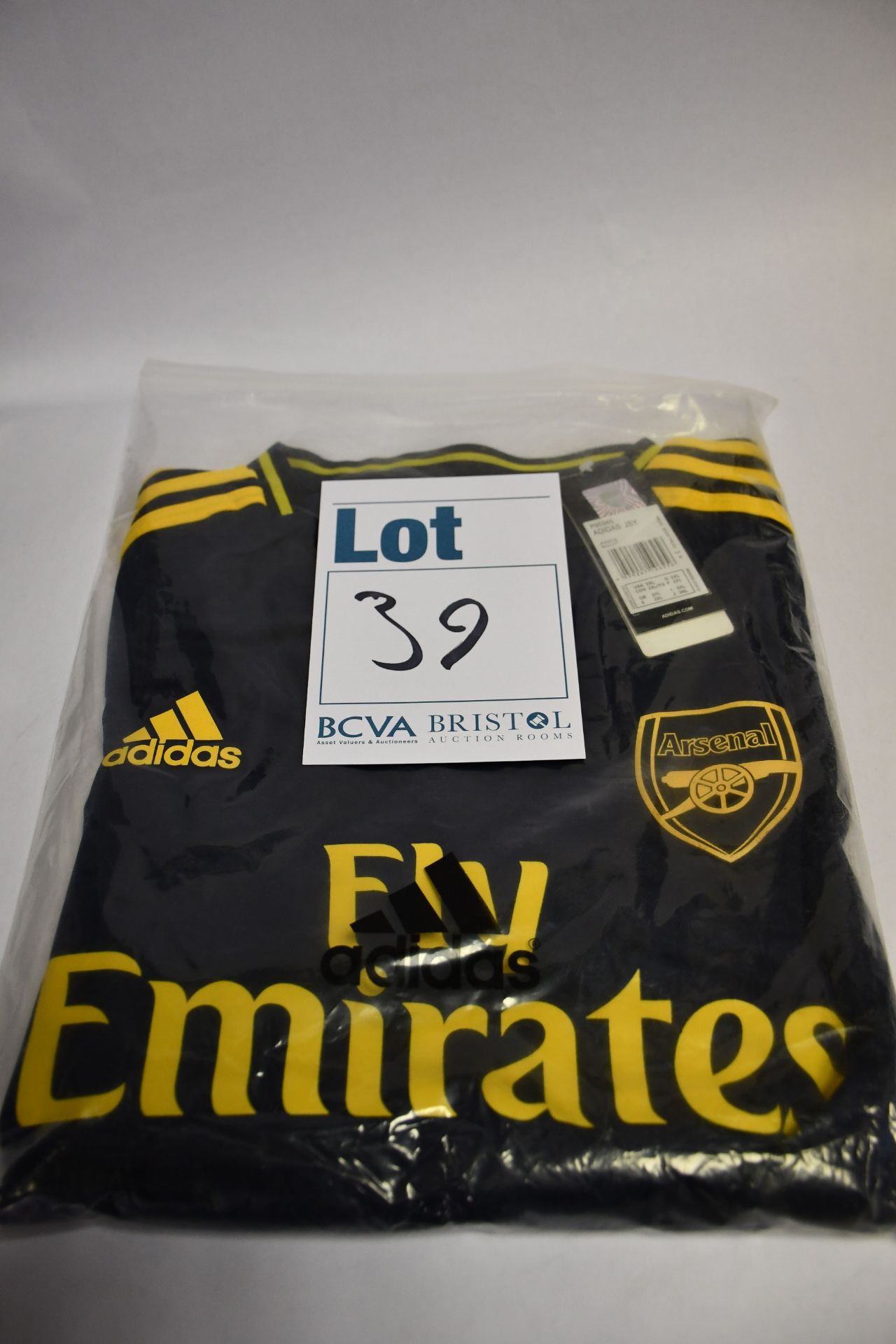 Ten as new Adidas Arsenal 2019/20 3rd kits (All M).