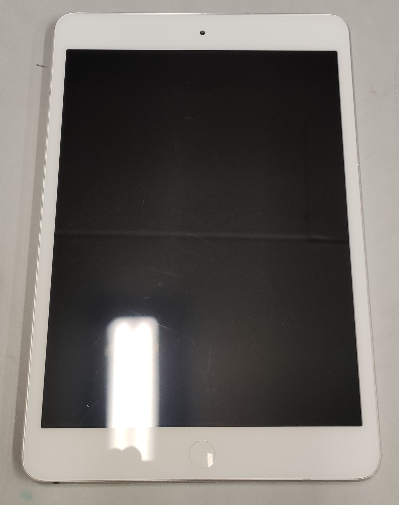 A pre-owned Apple iPad mini (Wi-Fi Only/1st Gen) A1432 16GB in Space Grey (Serial: DMPNMWJFF196) (