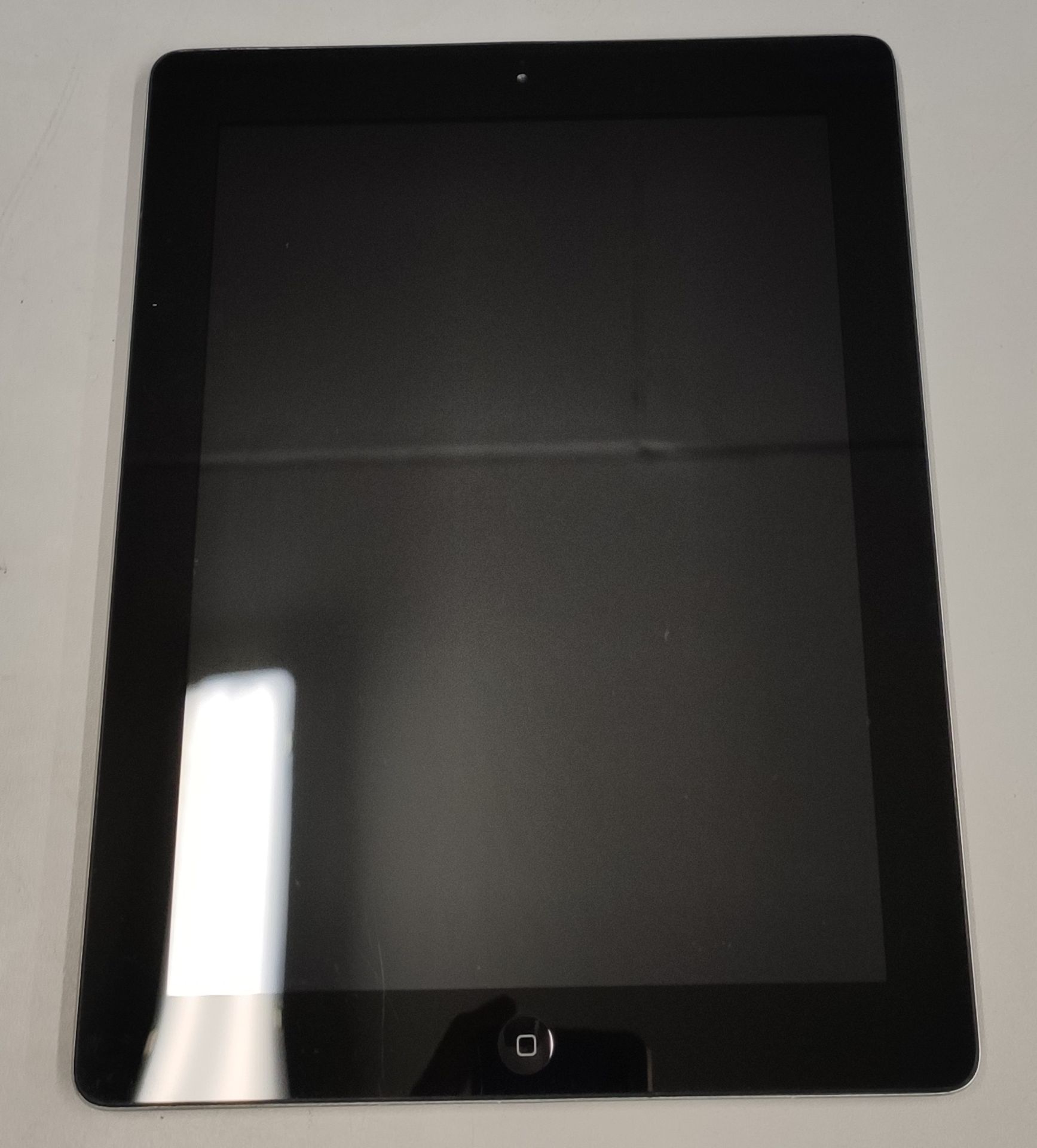 A pre-owned Apple iPad 2 (Wi-Fi Only) A1395 16GB in Black (Serial: DMPHGO45DKPH) (Activation