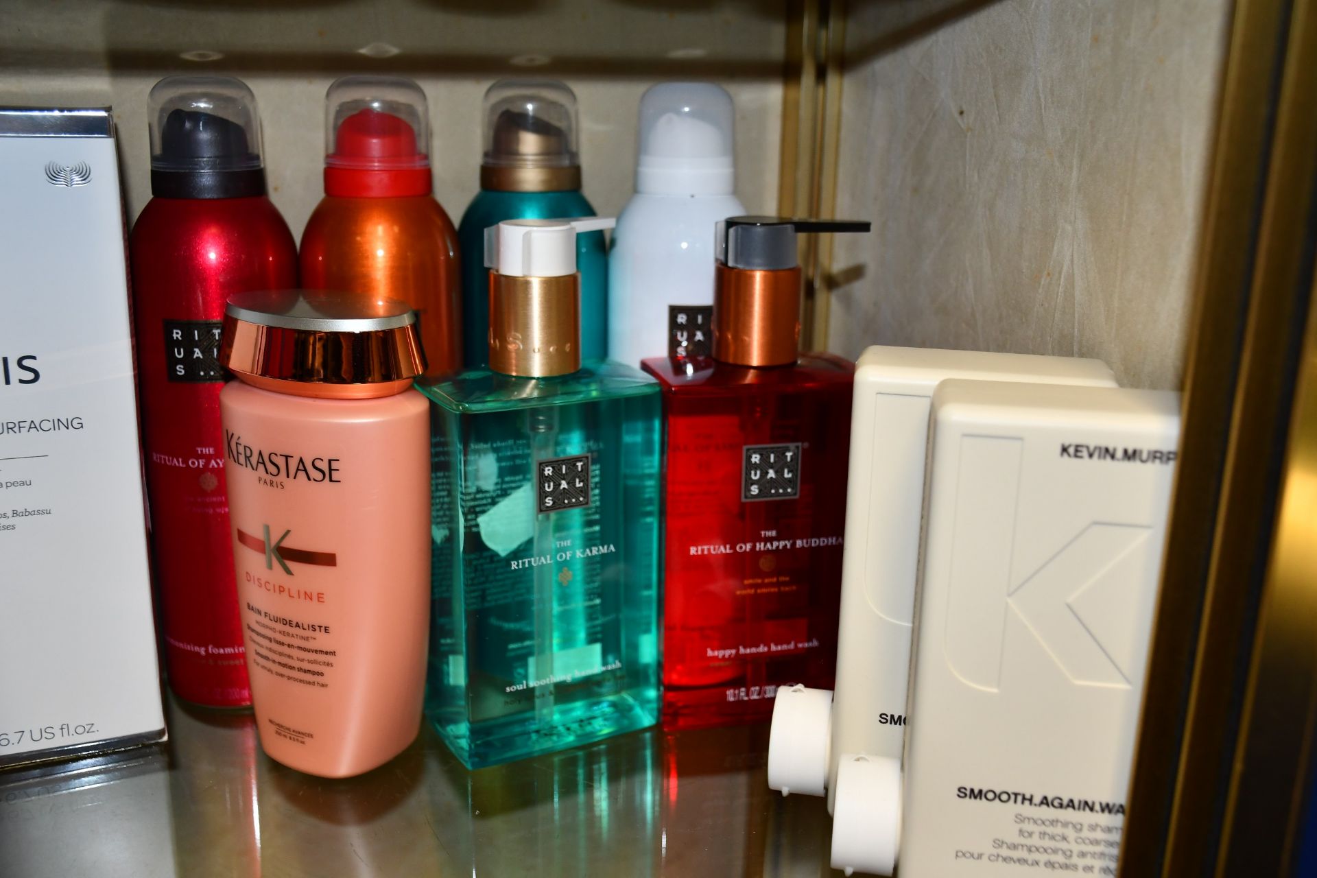 A quantity of as new toiletries to include Kerastase, Rituals, Sanctuary Spa, Molton Brown and Kevin - Image 2 of 4