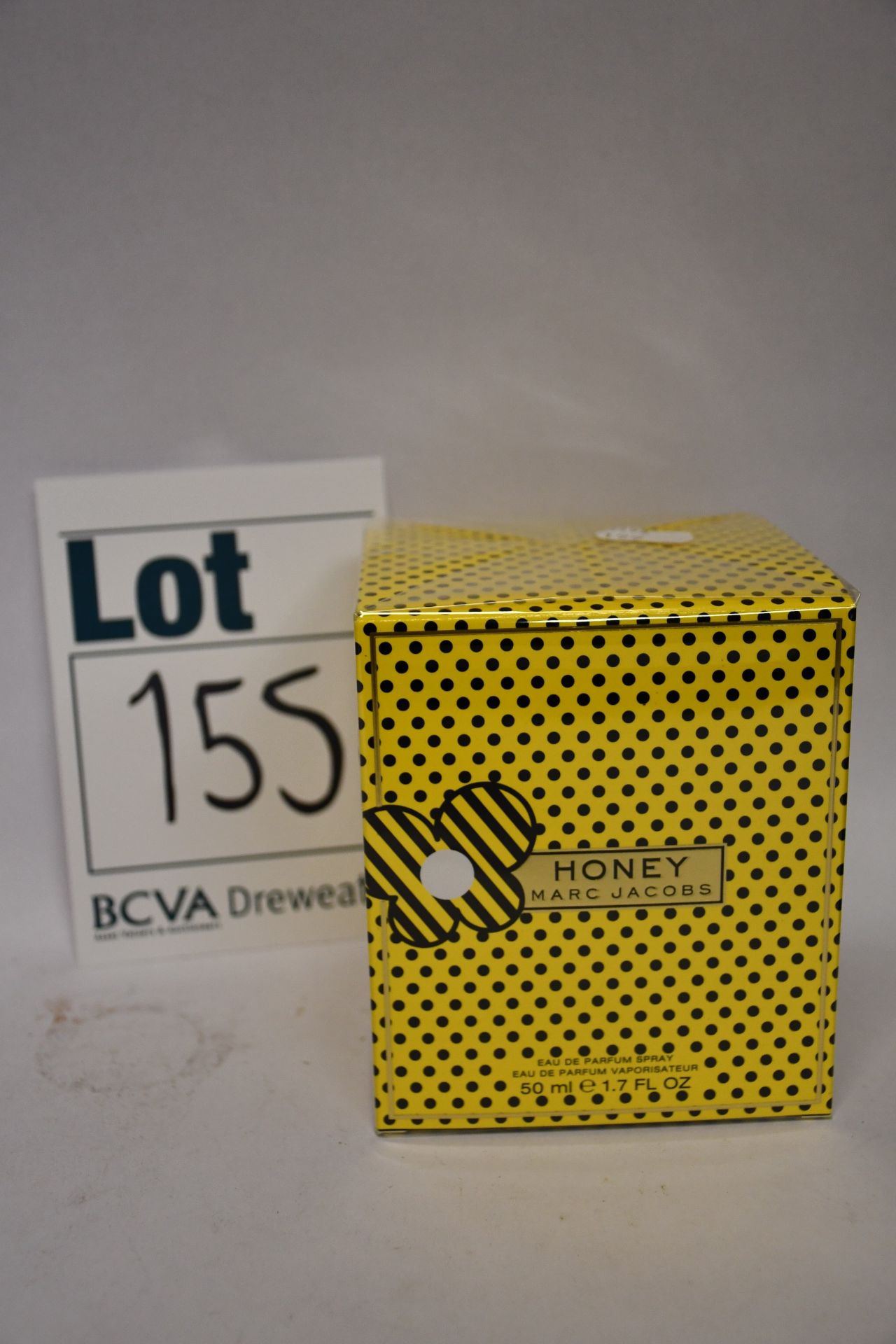 Two boxed as new Marc Jacobs Honey eau de parfum (50ml).