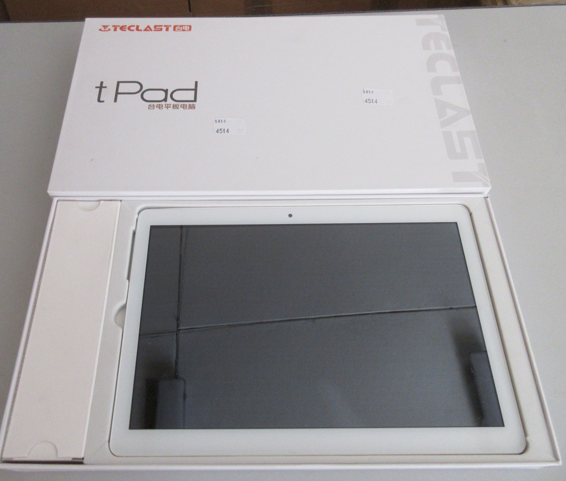 A used Teclast tPad A10S Android Tablet. Screen damaged, some ghosting and stripes and lines.