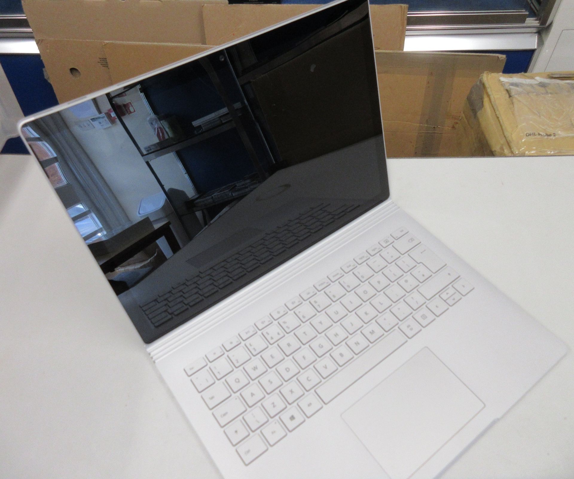 A pre-owned Microsoft Surface Book 2 13.5" Touchscreen Laptop in Silver with Intel i5-7300U - Image 11 of 12