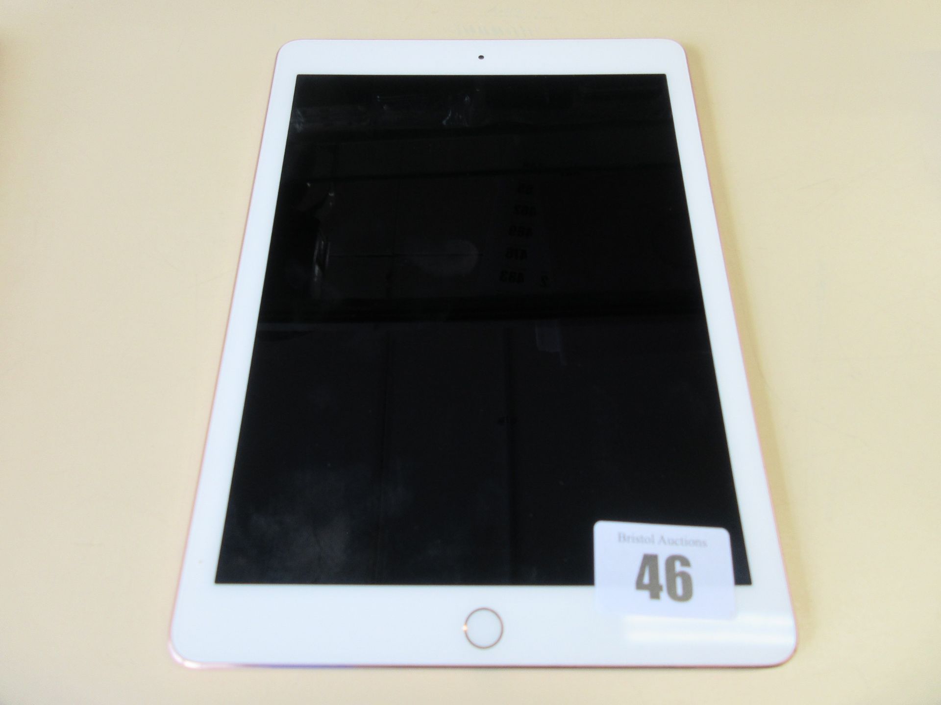 A pre-owned Apple Apple iPad Pro 9.7" (Wi-Fi Only) A1673 128GB in Rose Gold (Serial: