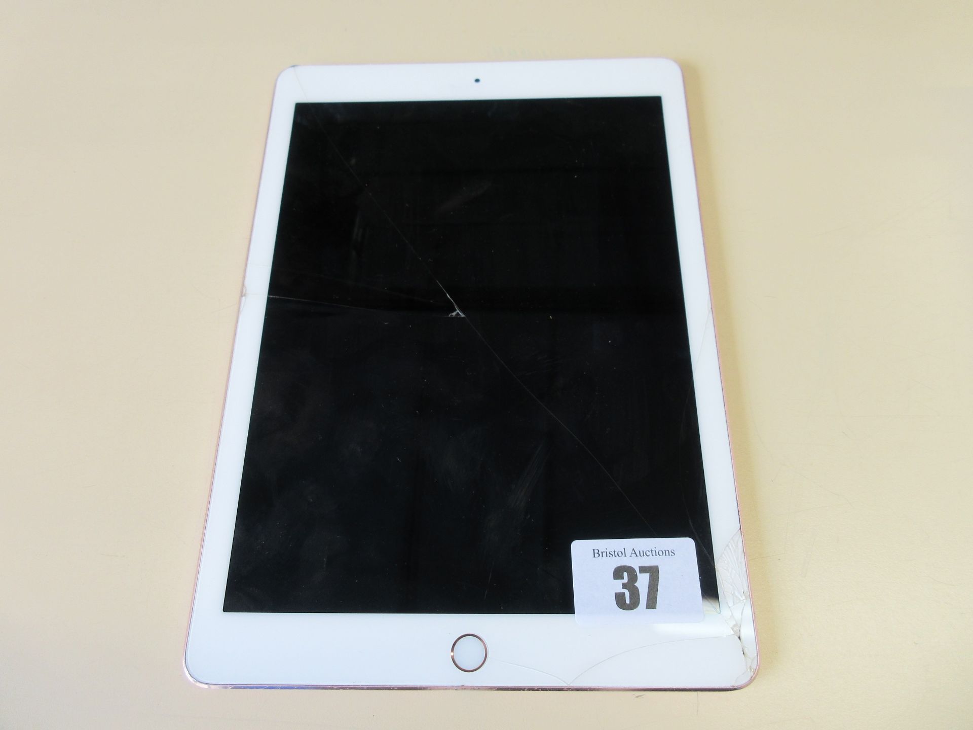 A pre-owned Apple iPad Pro 9.7" (Wi-Fi/Cellular) A1674 32GB in Rose Gold (IMEI: 355449072529209) (