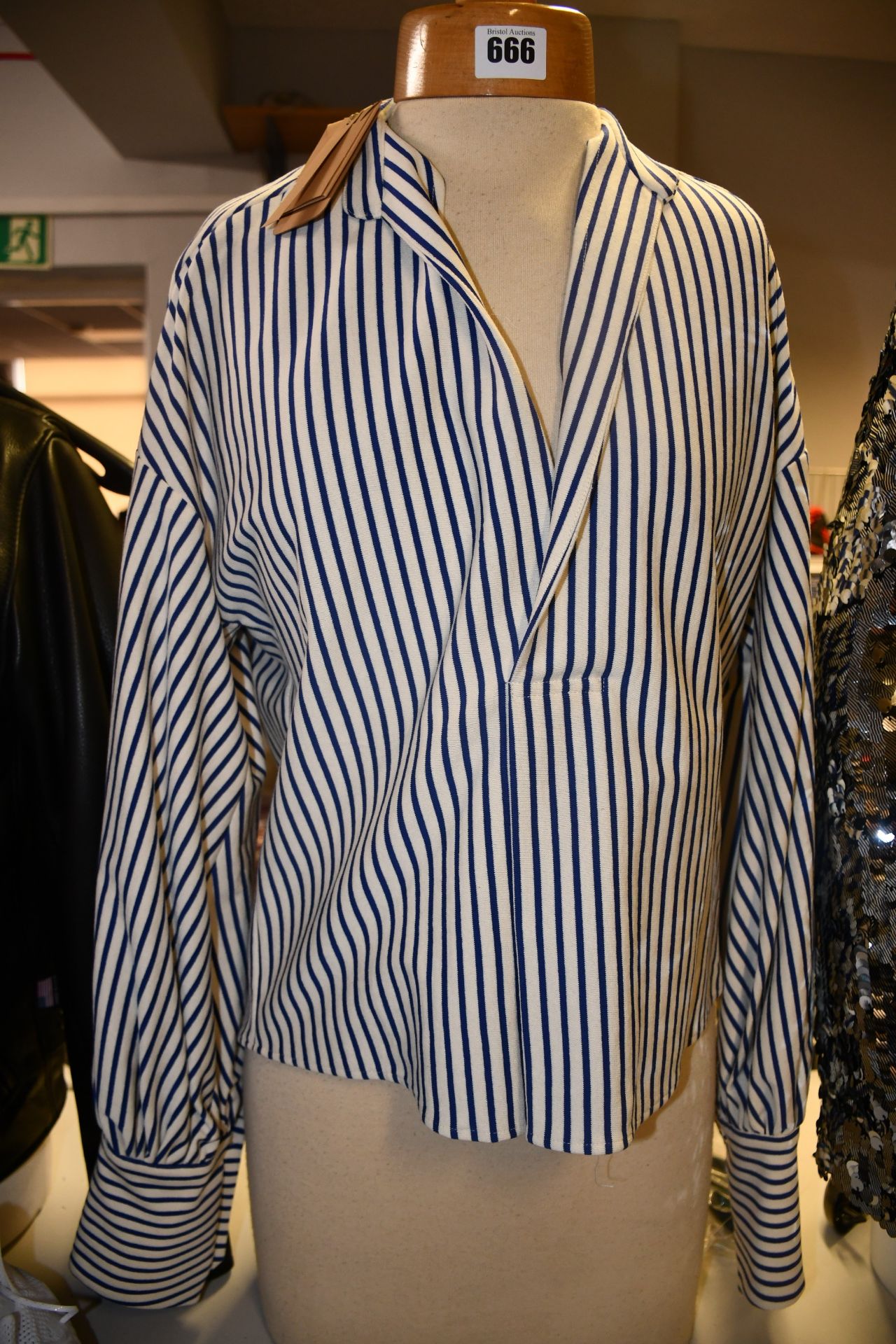 A lady's as new Maison Jejia shirt in blue/white (Size 38).