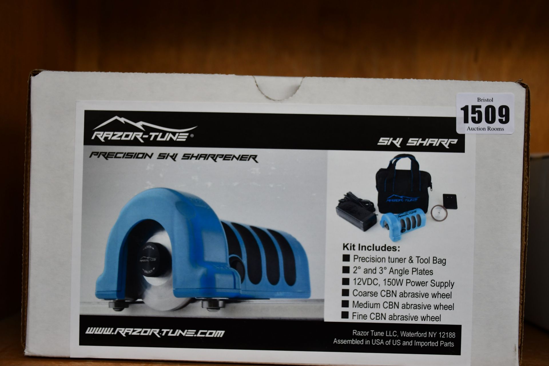 One boxed as new Razor-Tune Precision Ski Sharpener (RT1802667).