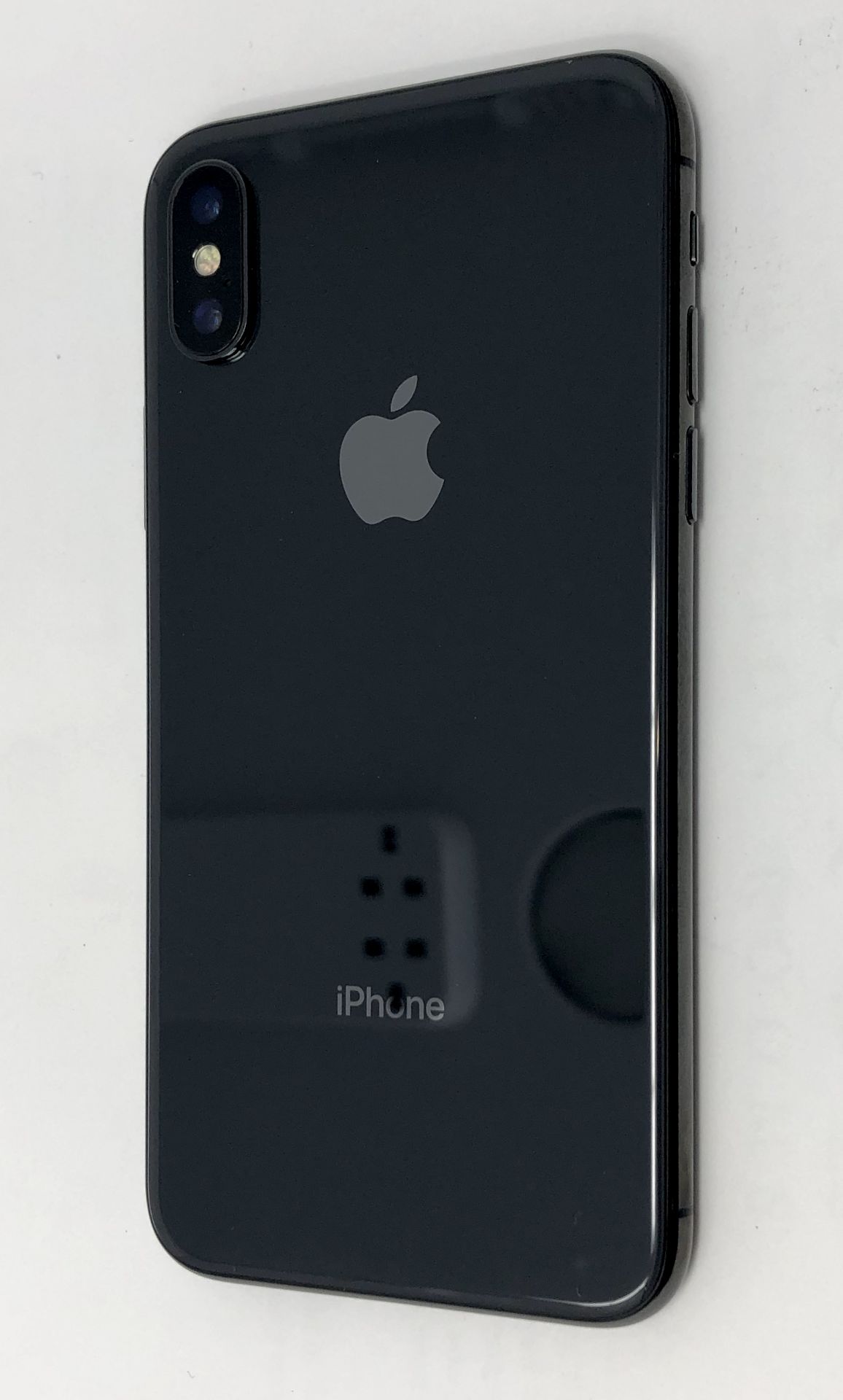 A pre-owned Apple iPhone X (AT&T/T-Mobile/Global/A1901) 256GB in Space Grey - Image 8 of 10