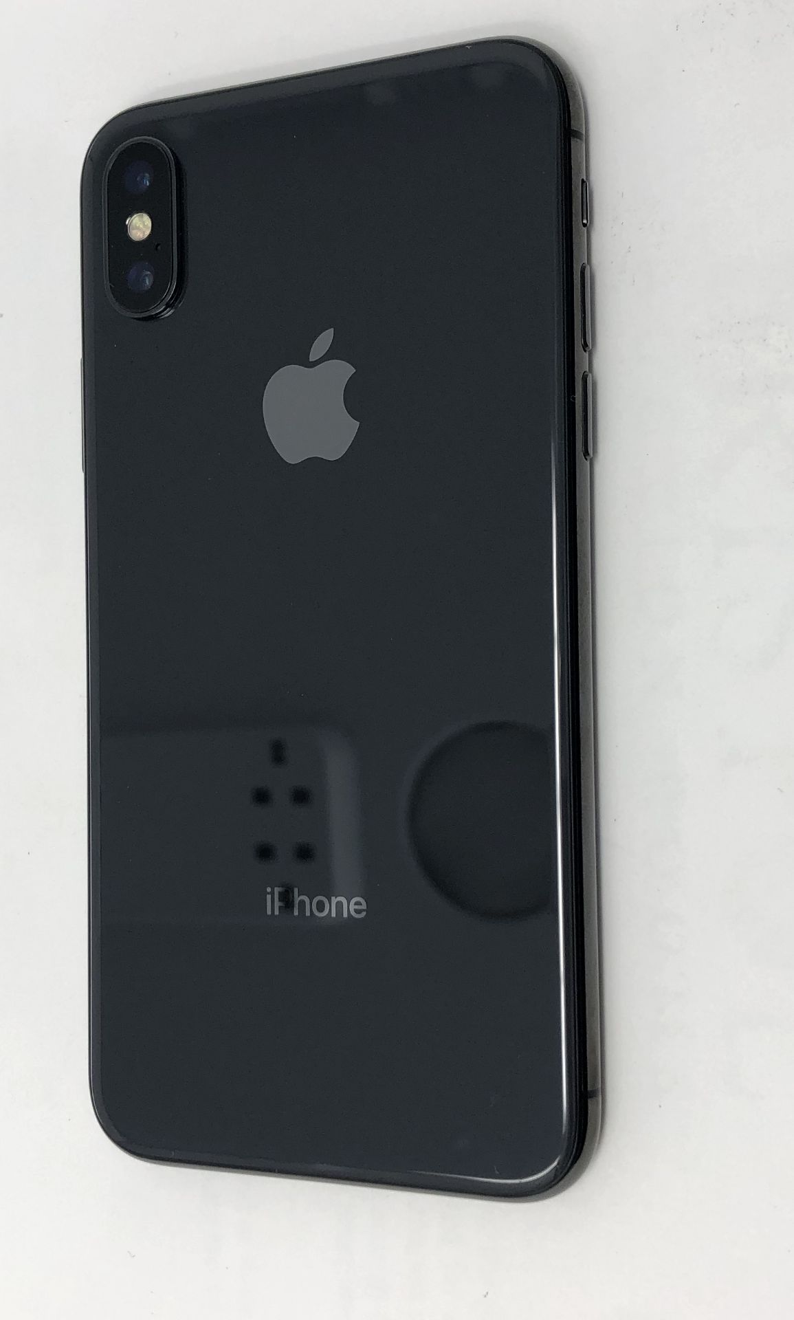 A pre-owned Apple iPhone X (AT&T/T-Mobile/Global/A1901) 256GB in Space Grey - Image 7 of 10