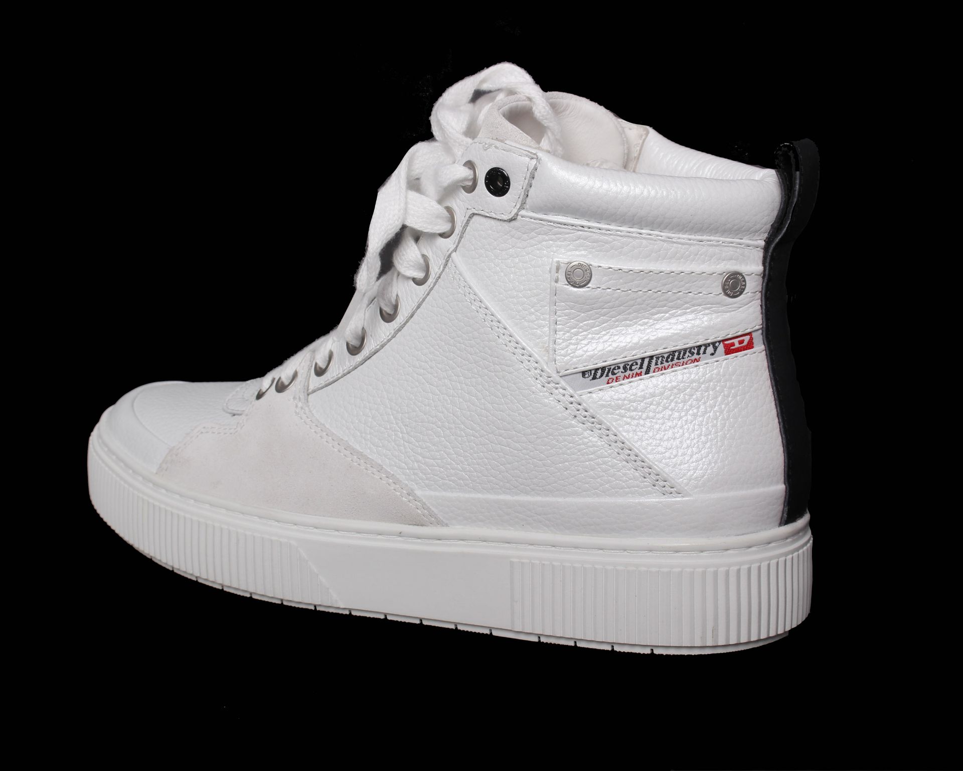 One pair lady's boxed as new Diesel S-Danny MC mid sneakers in white (EU 40). - Image 3 of 3