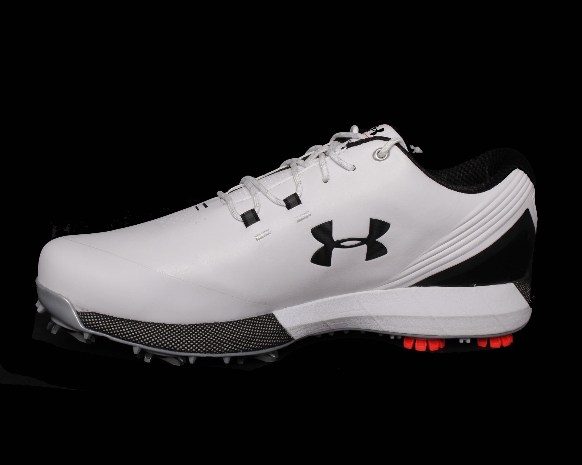 One pair of men's boxed as new Under Armour HOVR Drive GTX E spiked golf shoes in white (UK 9.5).
