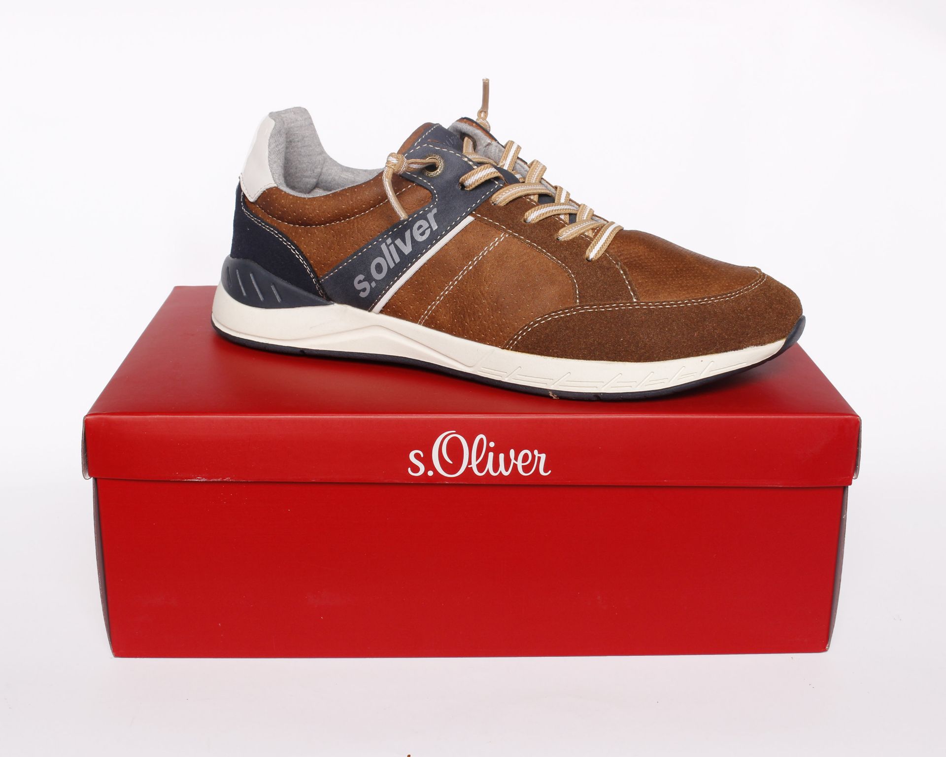 Three pairs of men's boxed as new S.Oliver sneakers in cognac 5-13611-24 305 (EU, 41,42). - Image 3 of 3