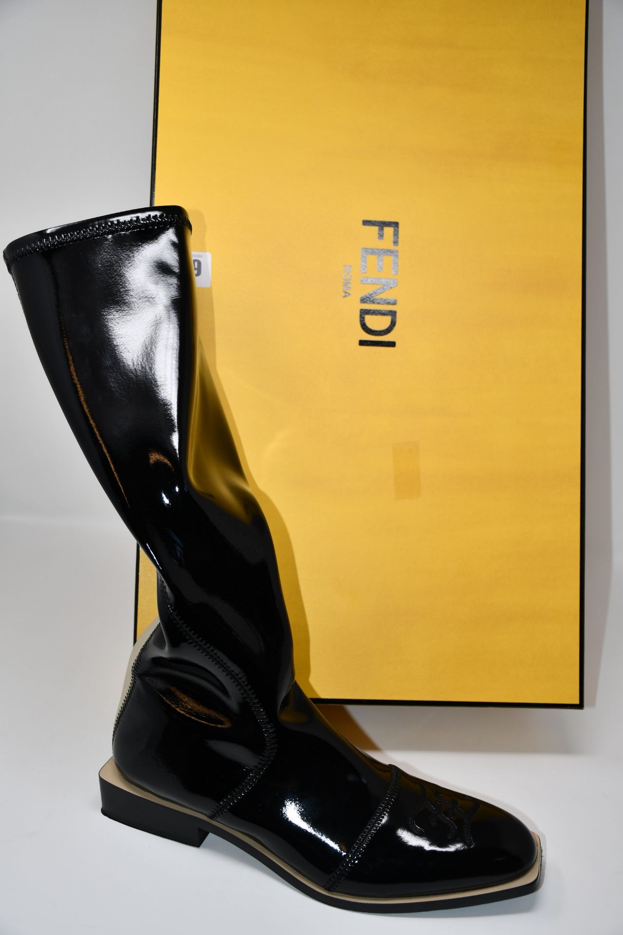 A pair of pre-owned Fendi boots (Very good condition, just slight signs of wear on sole - EU 40).