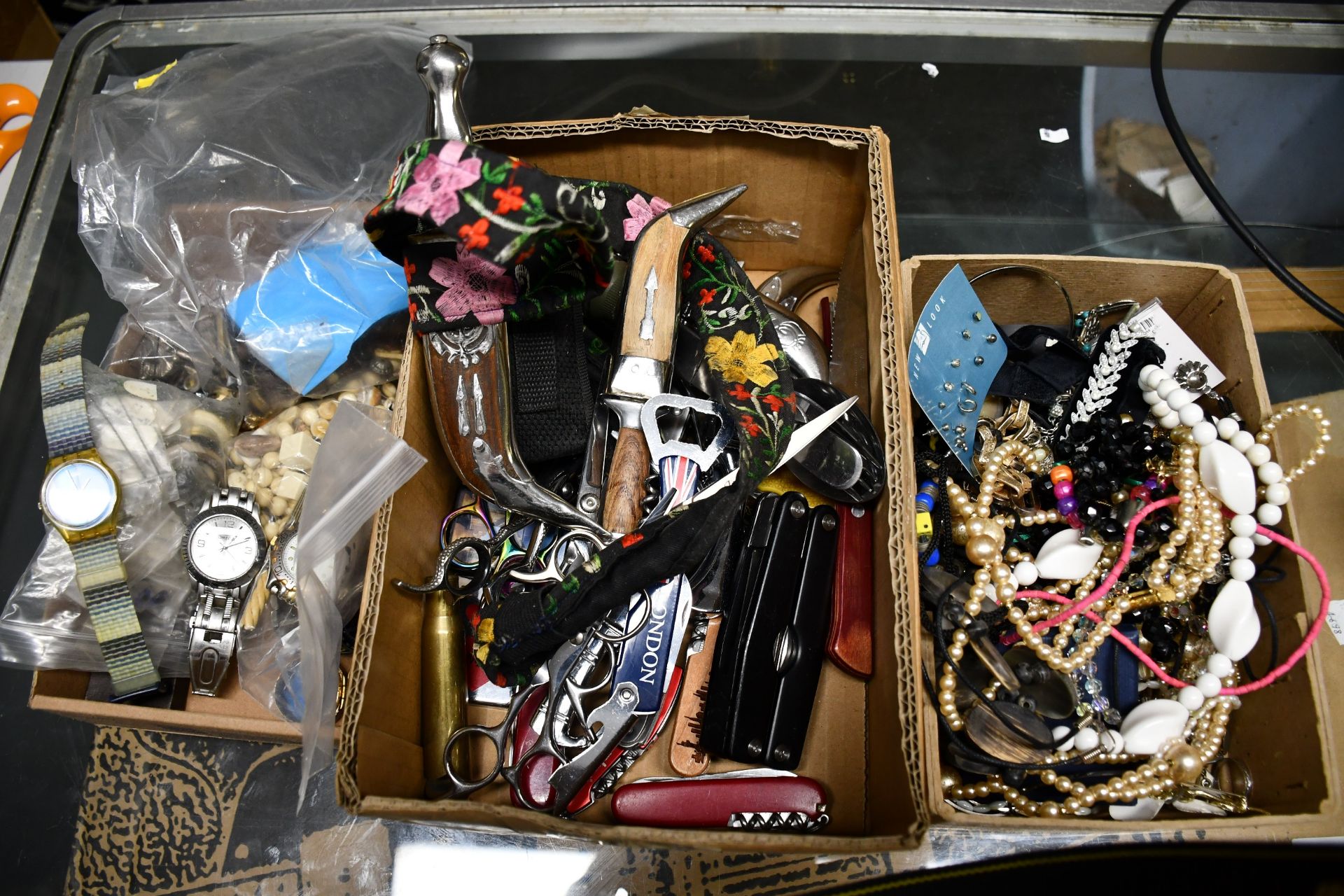 A quantity of assorted pre-owned watches, costume jewellery, knives and assorted curios (Over 18s - Image 3 of 3