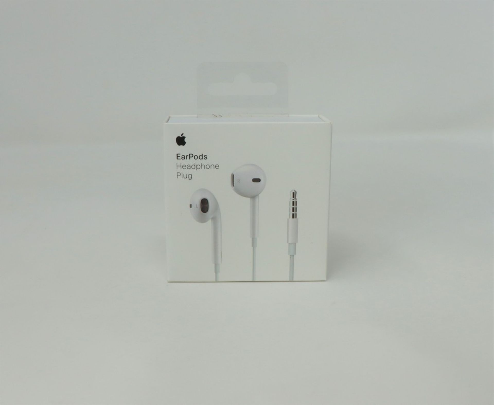 Ten boxed as new Apple EarPods with 3.5mm headphone plug.