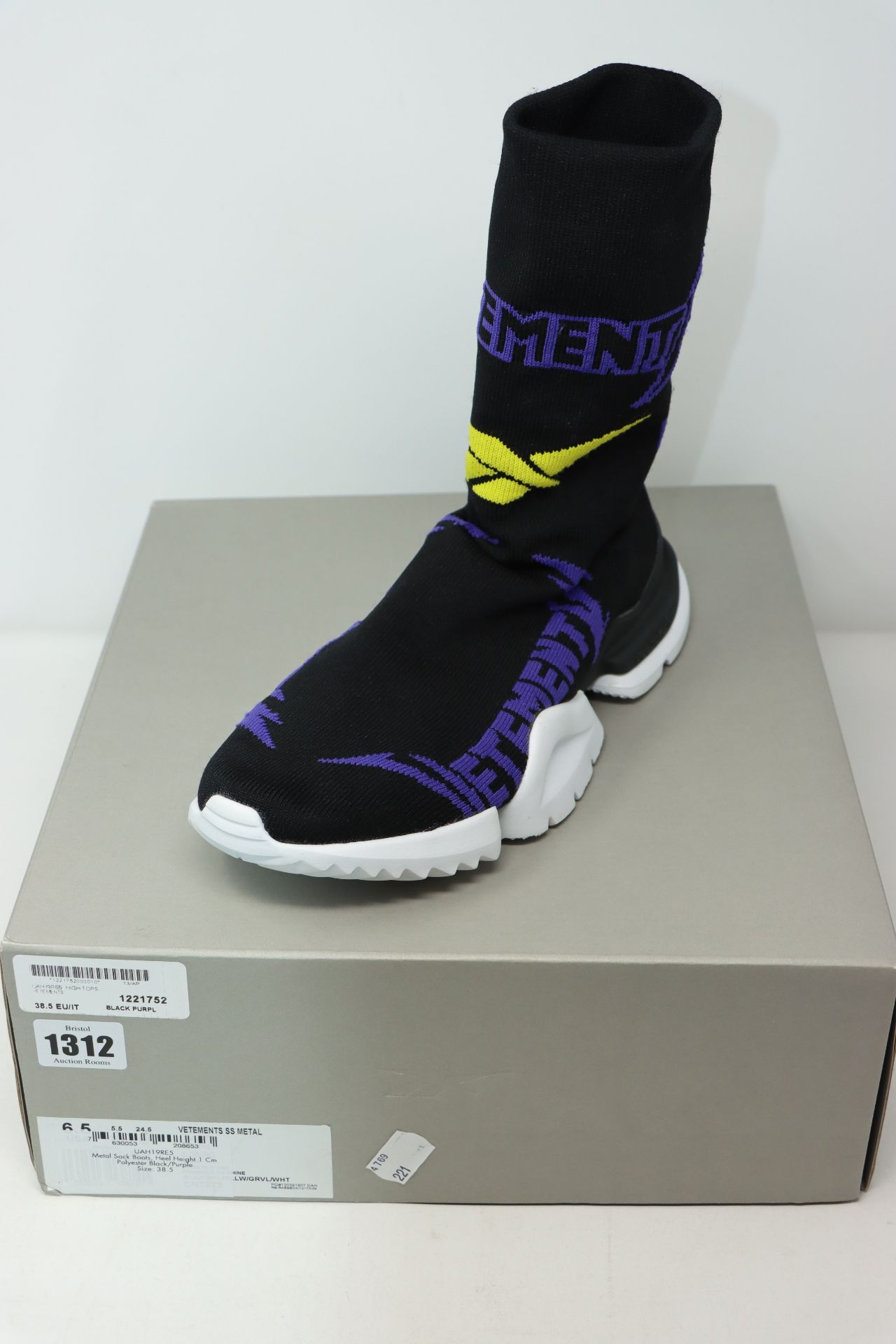 One as new Vetements Black/Purple sock trainers size UK 5.5 (UAH19RE5).