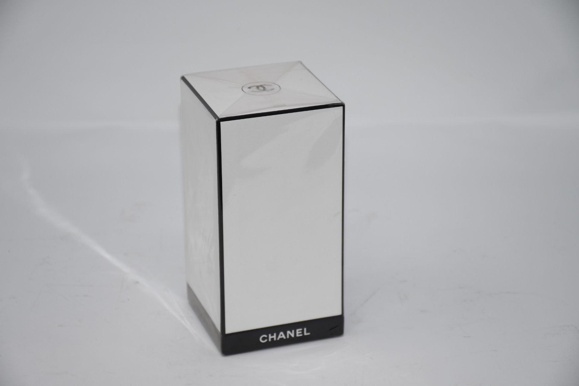 One boxed as new Les Exclusifs De Chanel Gentle Oil (250ml).