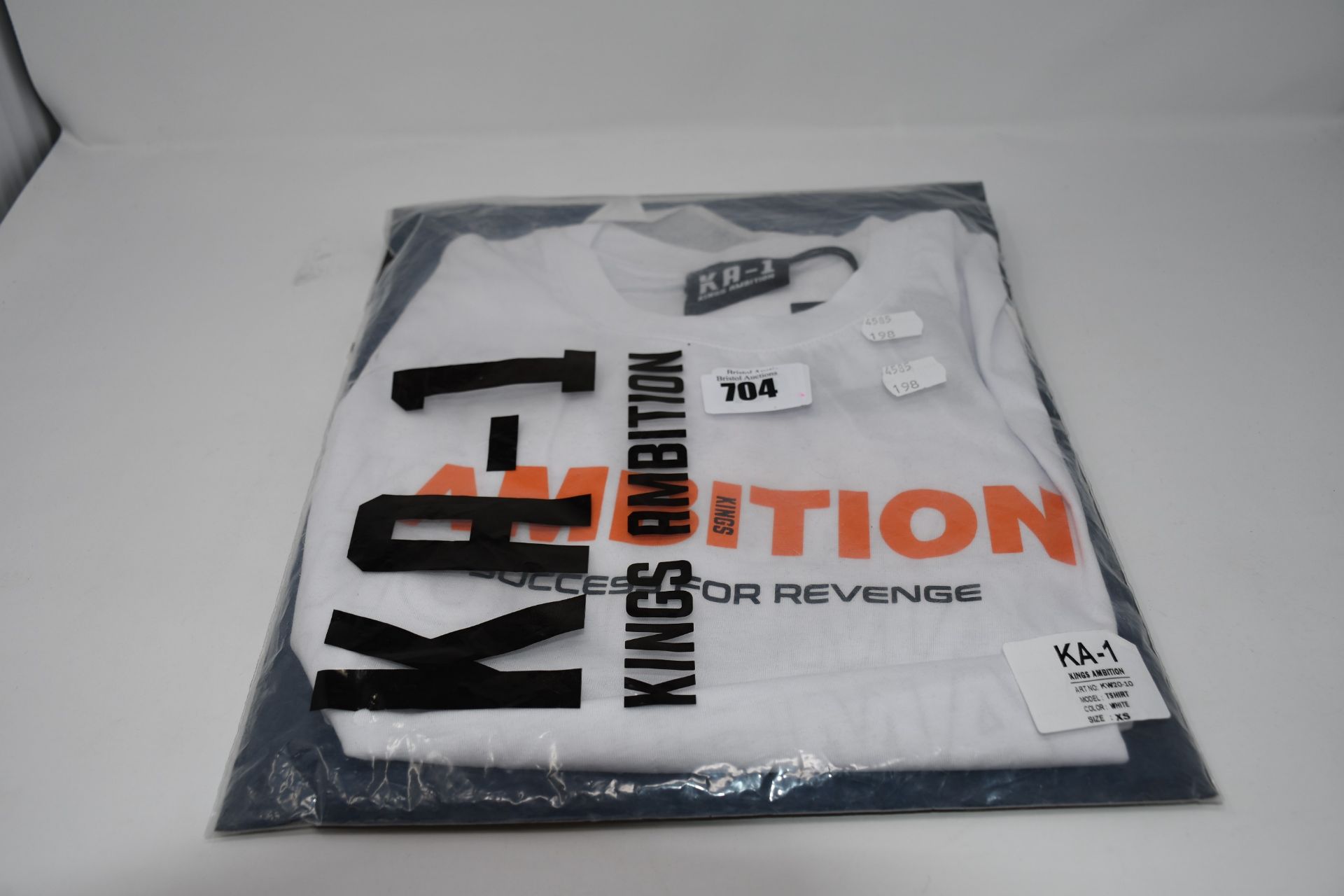 One man's as new Kings Ambition KA-1 t-shirt in white (XS, KW20-10).