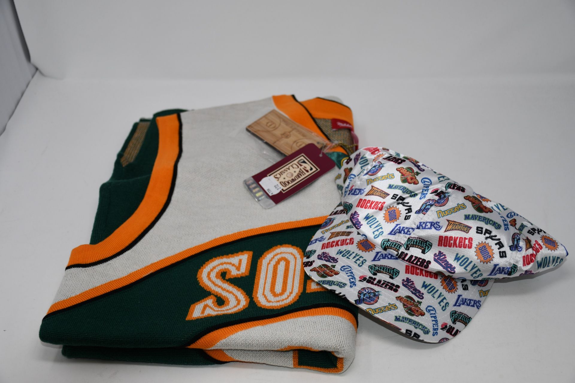 One as new Clot x M&N Knit Jersey Seattle SuperSonics 2007-08 Kevin Durant size M (SKU NNBJEY18120-