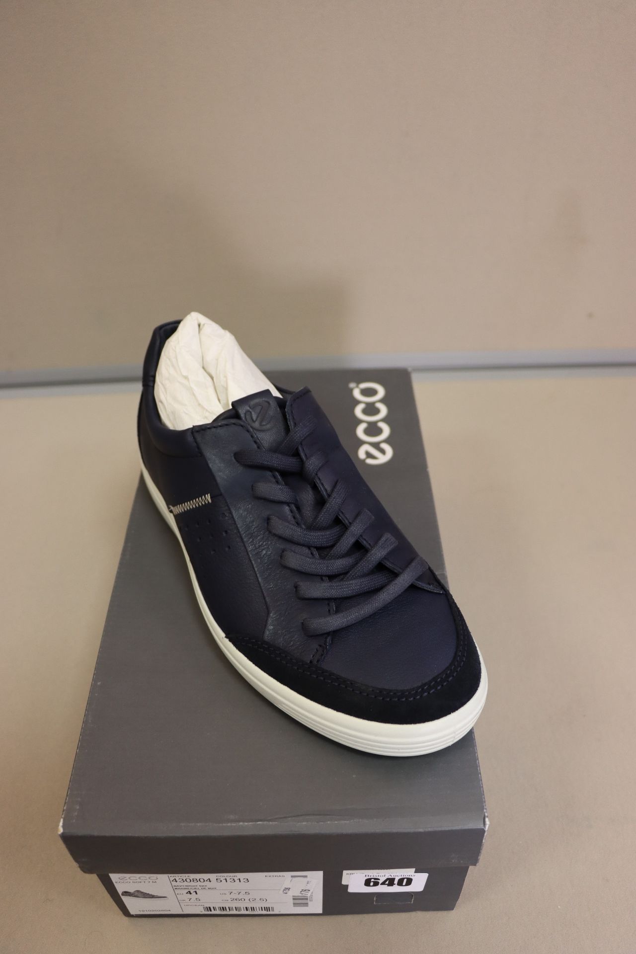 One as new Ecco Soft 7 M navy/night sky shoes size UK 7.5 (430804).