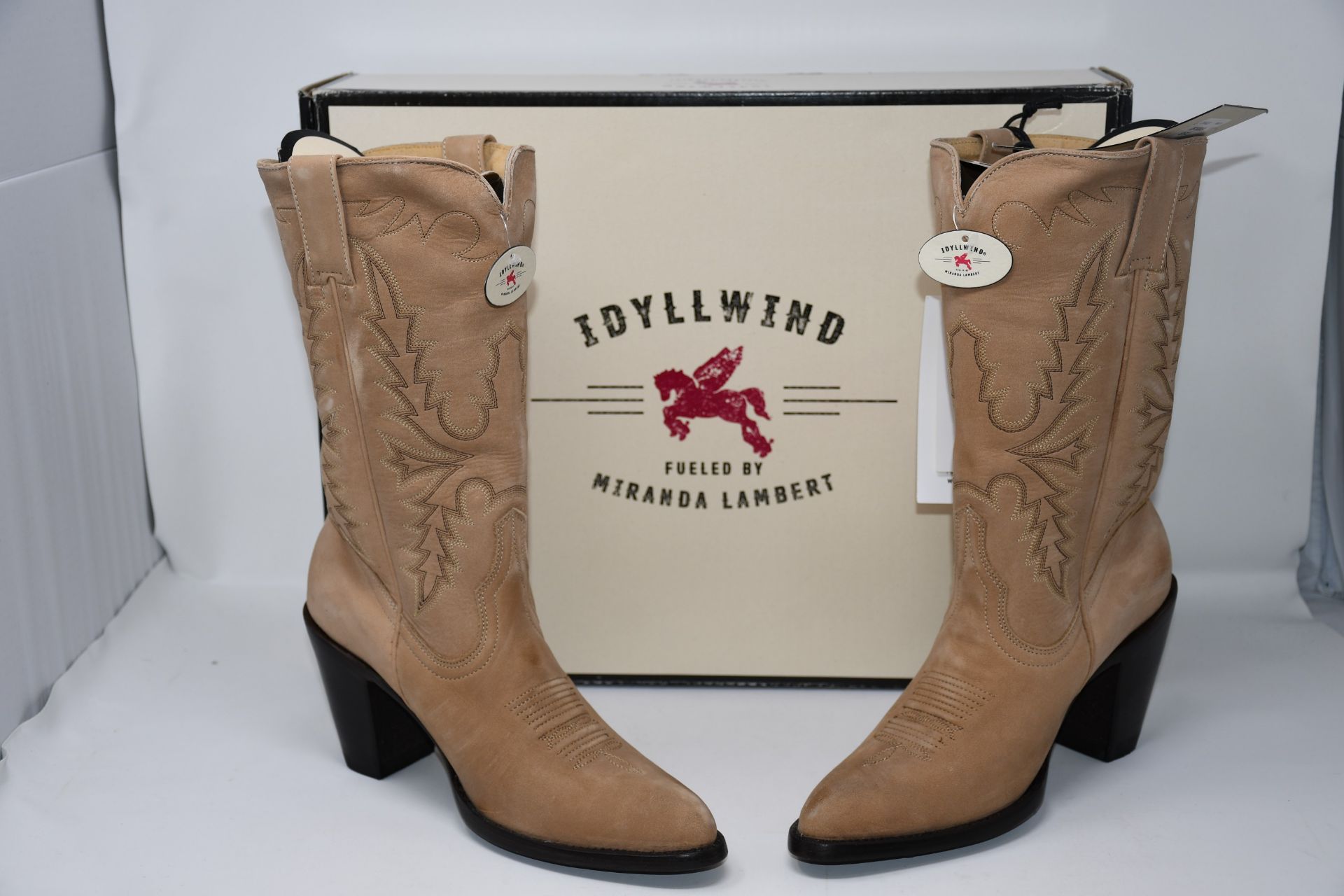 A pair of boxed as new Idyllwind fulled by Miranda Lambert Style ID L 028-1 stride 12 inch cowboy