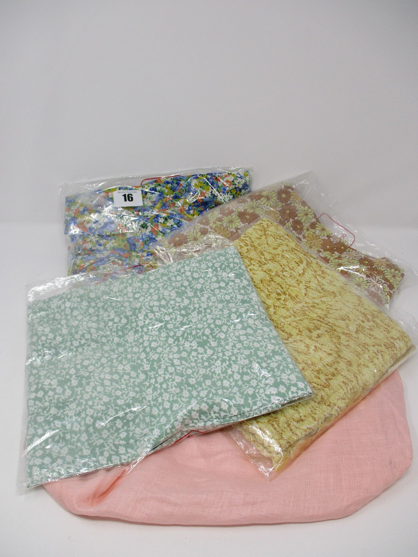 One as new Faithfull the Brand Racquel Floral Skirt size S. One as new Faithfull the Brand Petra