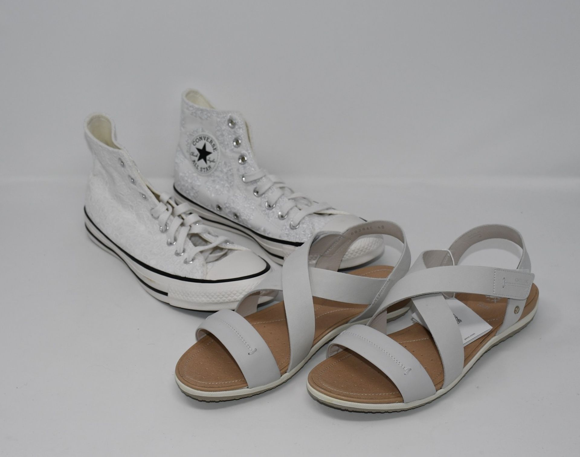 One as new Geox SAND.VEGA Ladies Leather Sandals Off White size UK 7. One as new Converse white