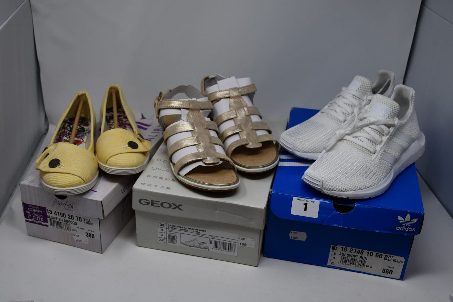 TIMED ONLINE AUCTION: Designer Clothing, Footwear, Toiletries, Accessories and Unclaimed Property