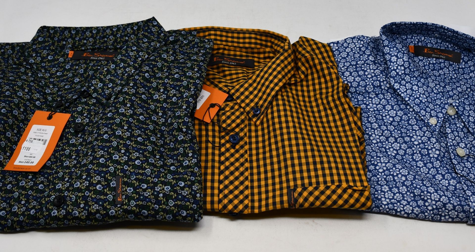 One men's as new Ben Sherman Short Sleeve Floral Print shirt size XL. One men's as new Ben Sherman
