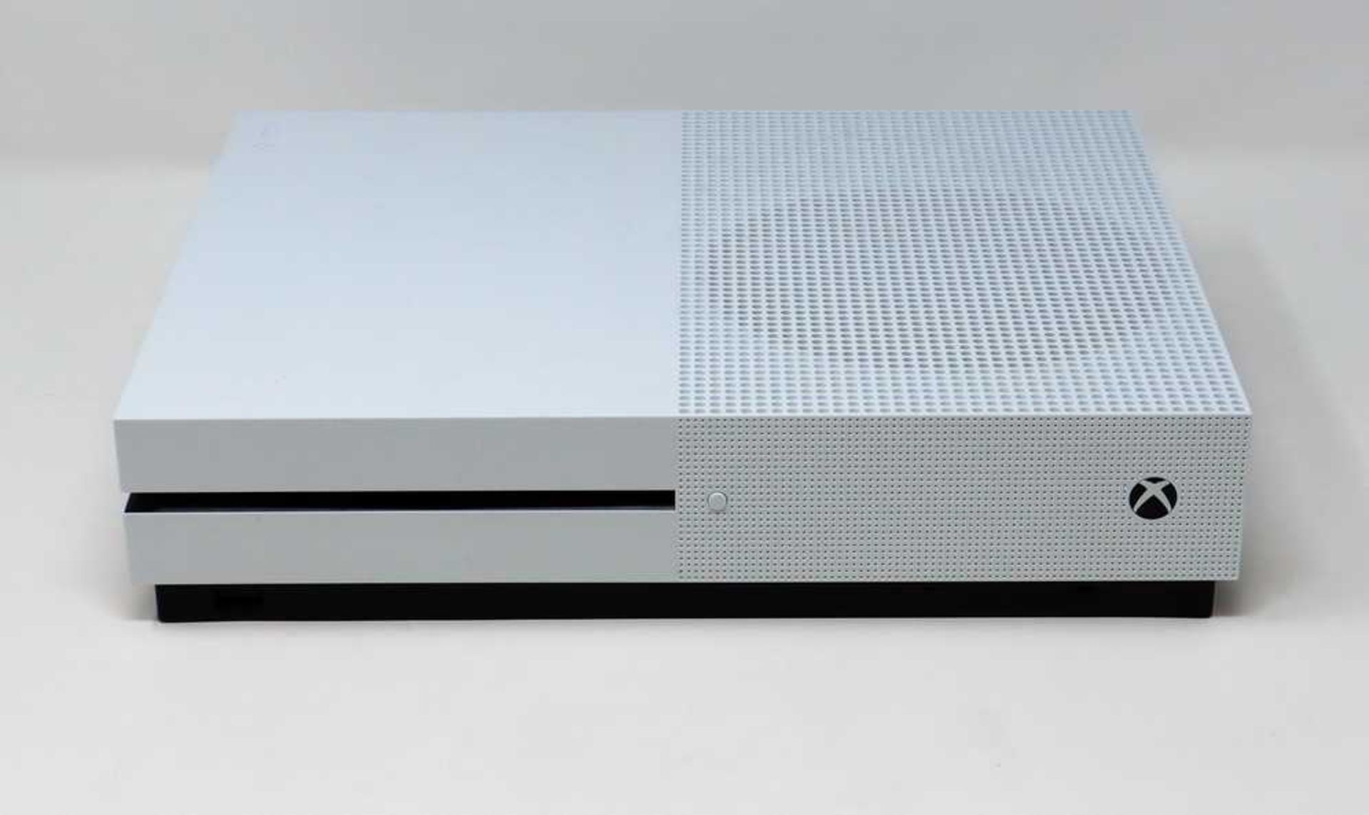 A pre-owned Xbox One S 1TB (console only, no accessories included) (powers on but not further