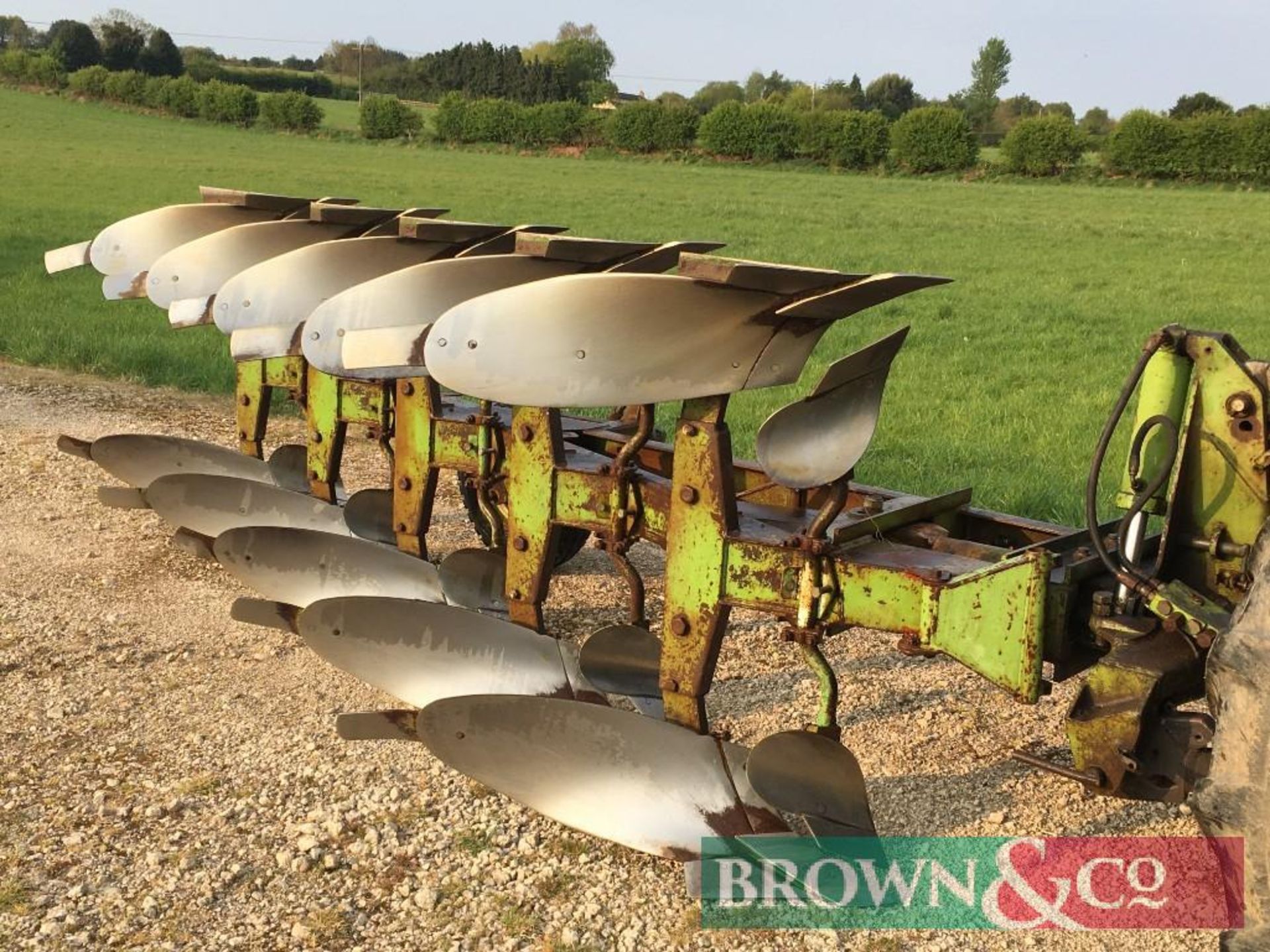 Dowdeswell 5-furrow Plough