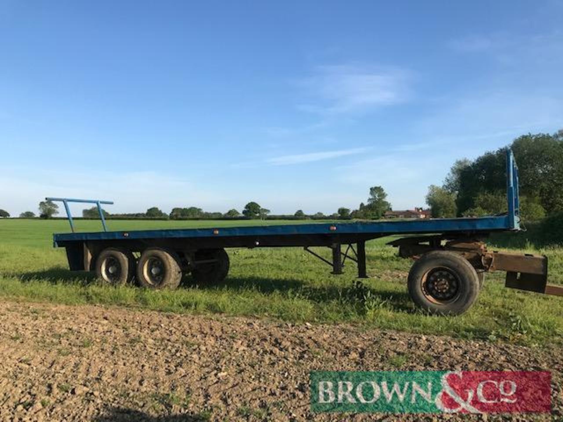 Articulated Straw Trailer