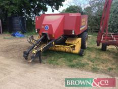 New Holland BB920 Square Baler