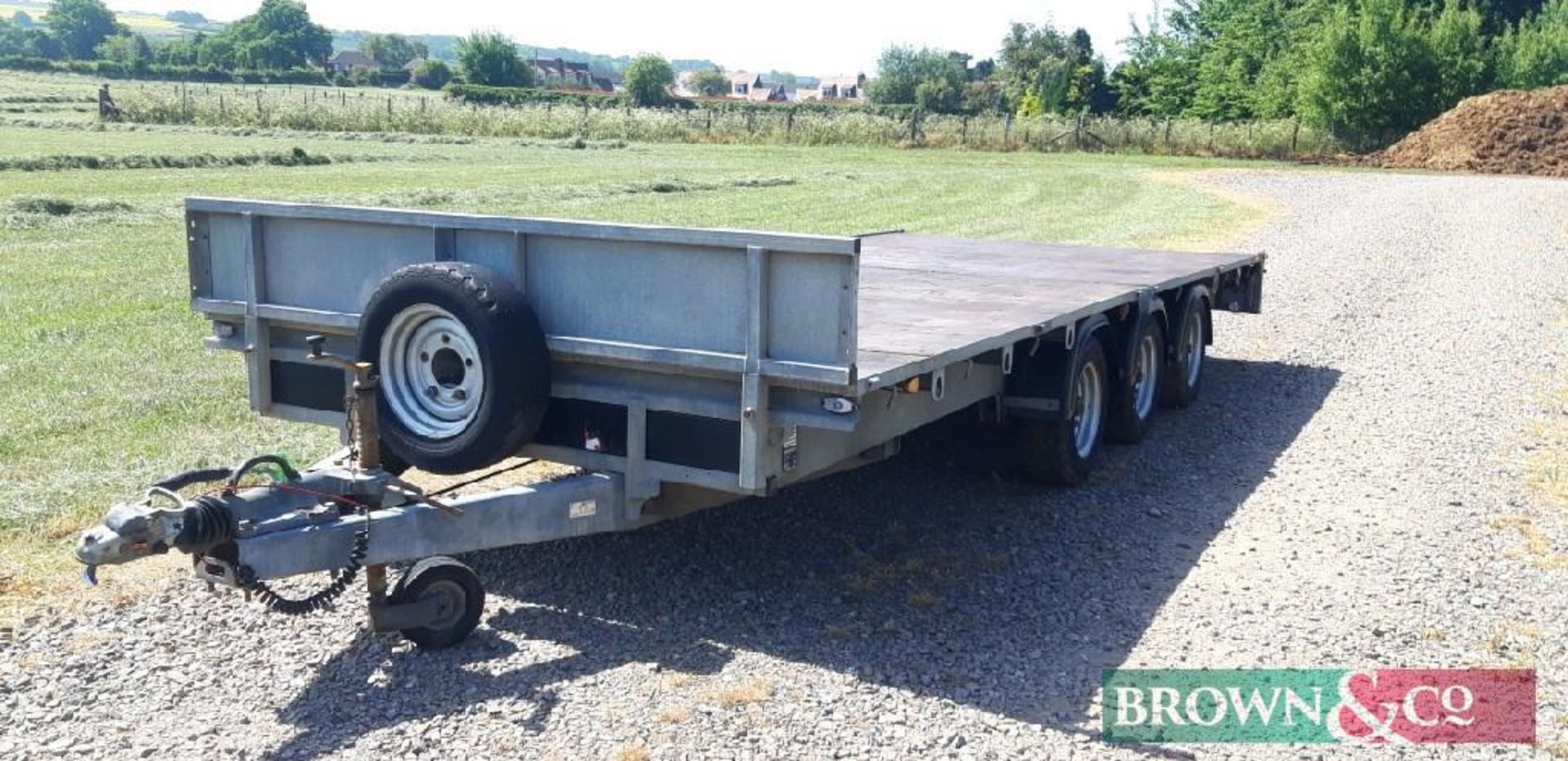 Nugent Tri Axle Trailer - Image 3 of 12