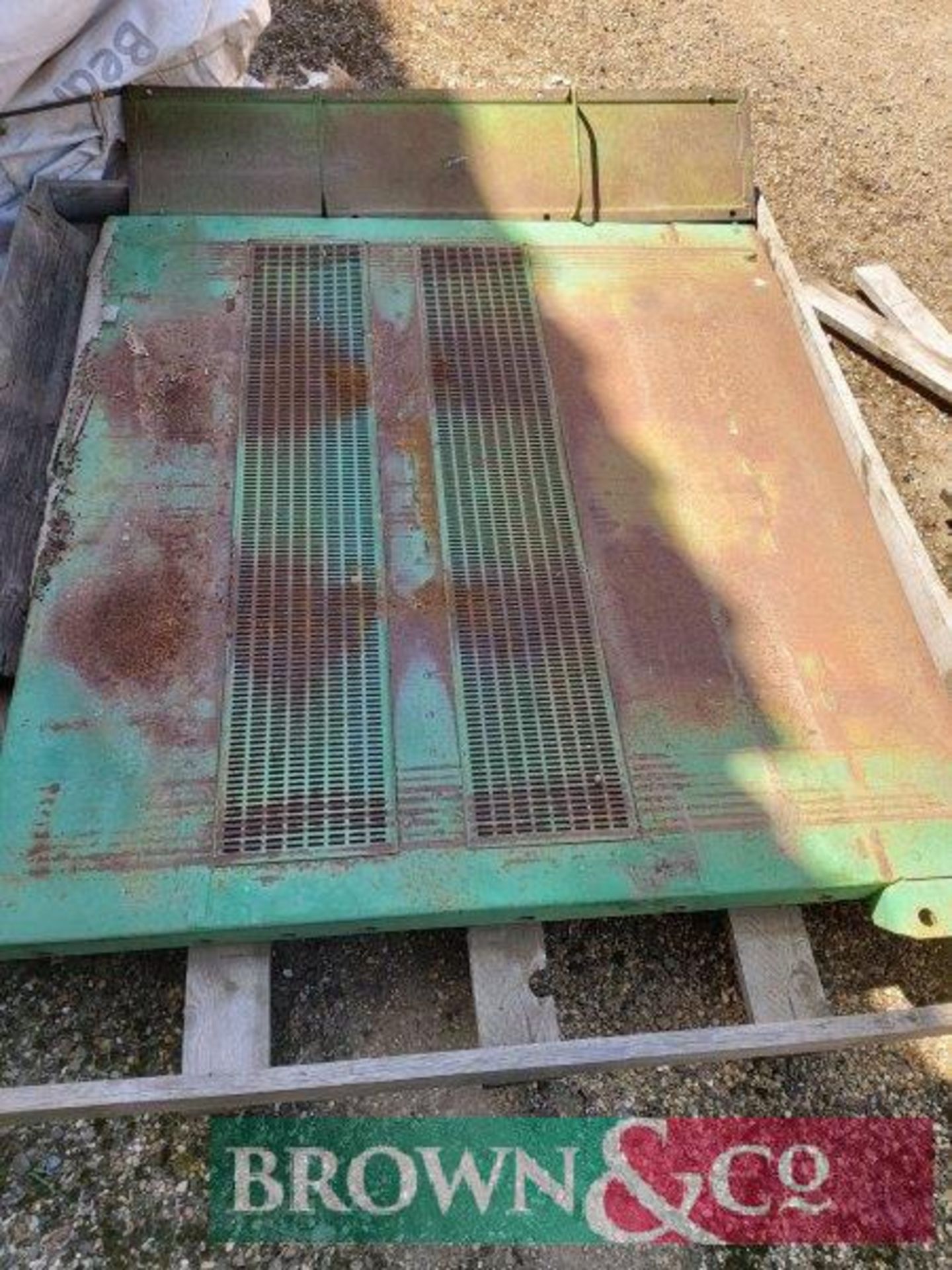 John Deere C670 Combine Feeder House Bean Grill Bottom