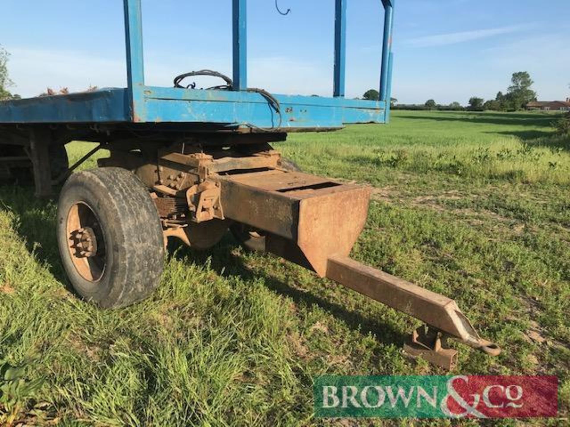 Articulated Straw Trailer - Image 2 of 4