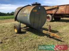 Water bowser, single axle