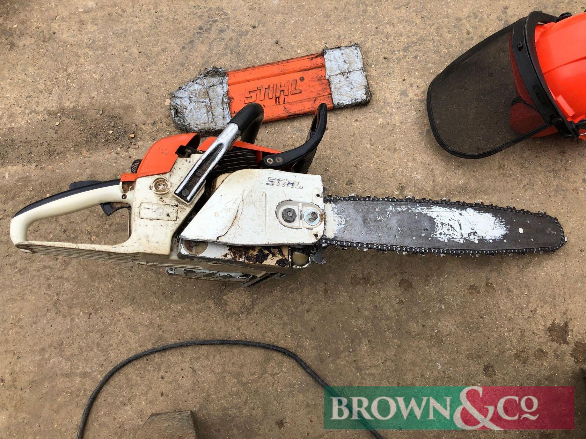 Stihl D28AV Super chain saw with helmet - Image 2 of 2