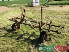 Vintage Toolbar frame with fixed tines