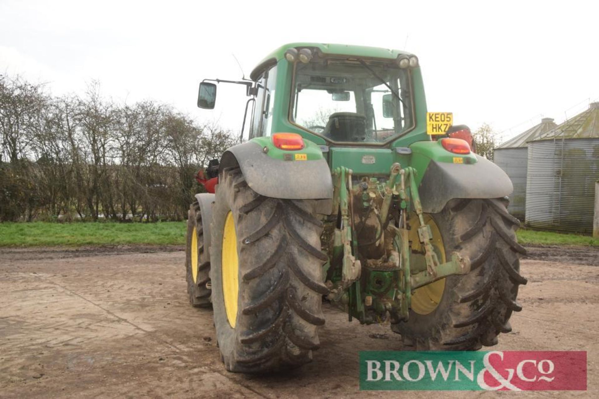 2005 John Deere 6920S 4wd tractor 40Kph Auto Quad, TLS c/w 900kg front weight on 540/65R28 front and - Image 8 of 8