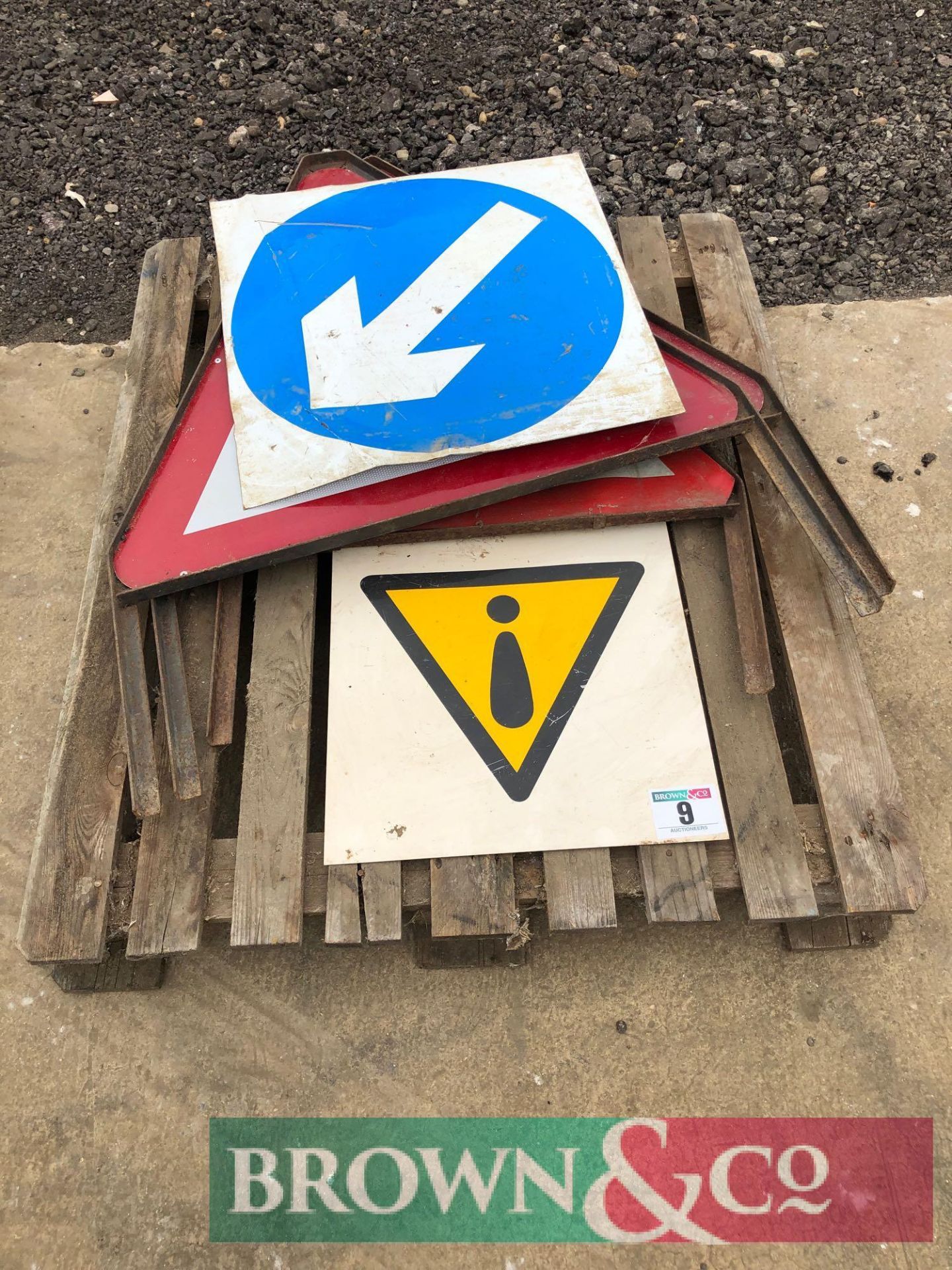 Quantity road signs - Image 2 of 2