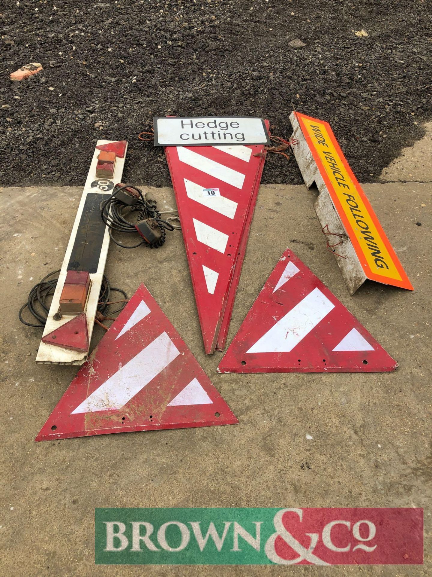 Quantity vehicle warning boards and trailer light board - Image 2 of 2
