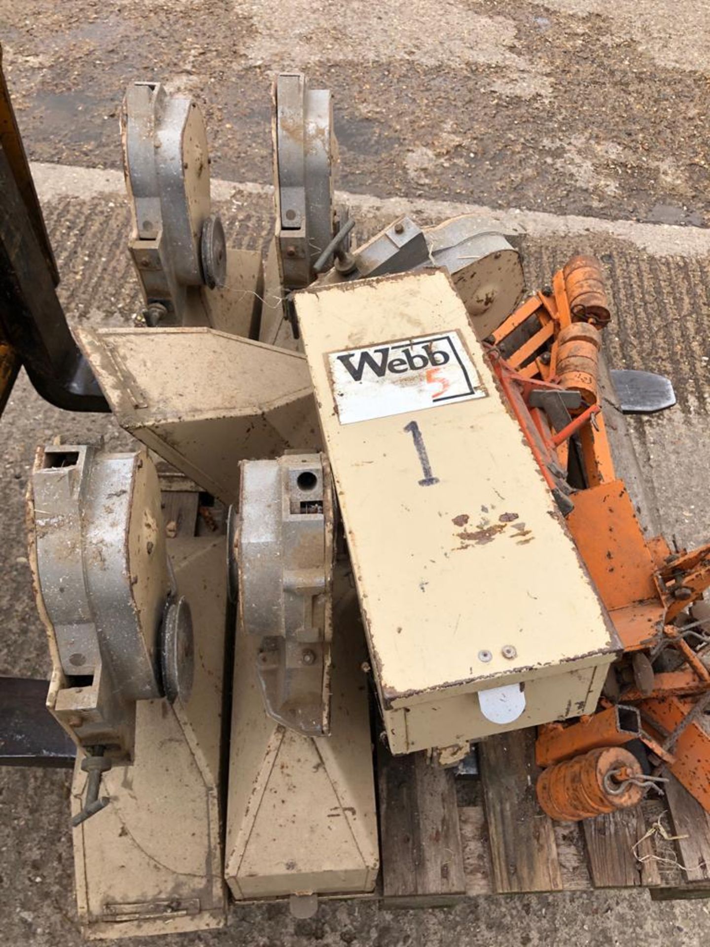 Hestair Webb 5, 6 Row Precision Dril - Image 2 of 2