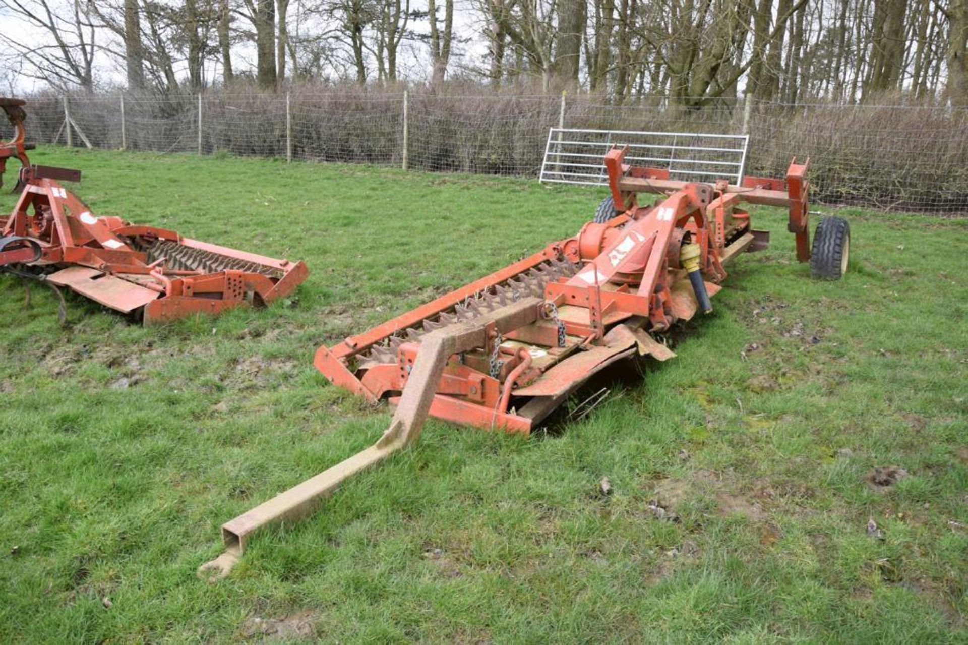Kuhn HR4001 4m power harrow with packer roller and end tow kit - Image 3 of 3