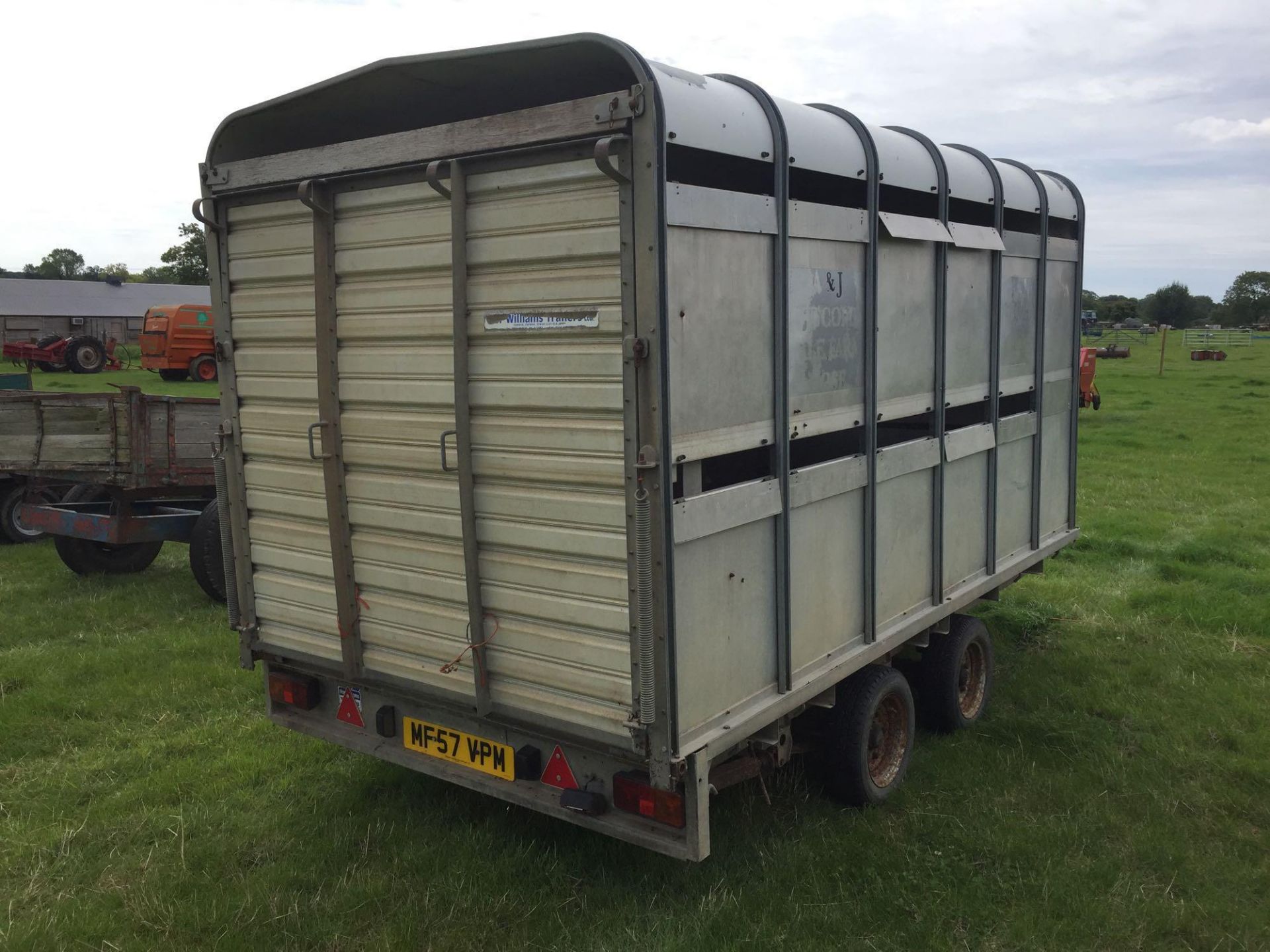 *Ifor Williams twin axle livestock trailer. Serial No: DE1200 12. VAT Payable on this lot - Image 3 of 5