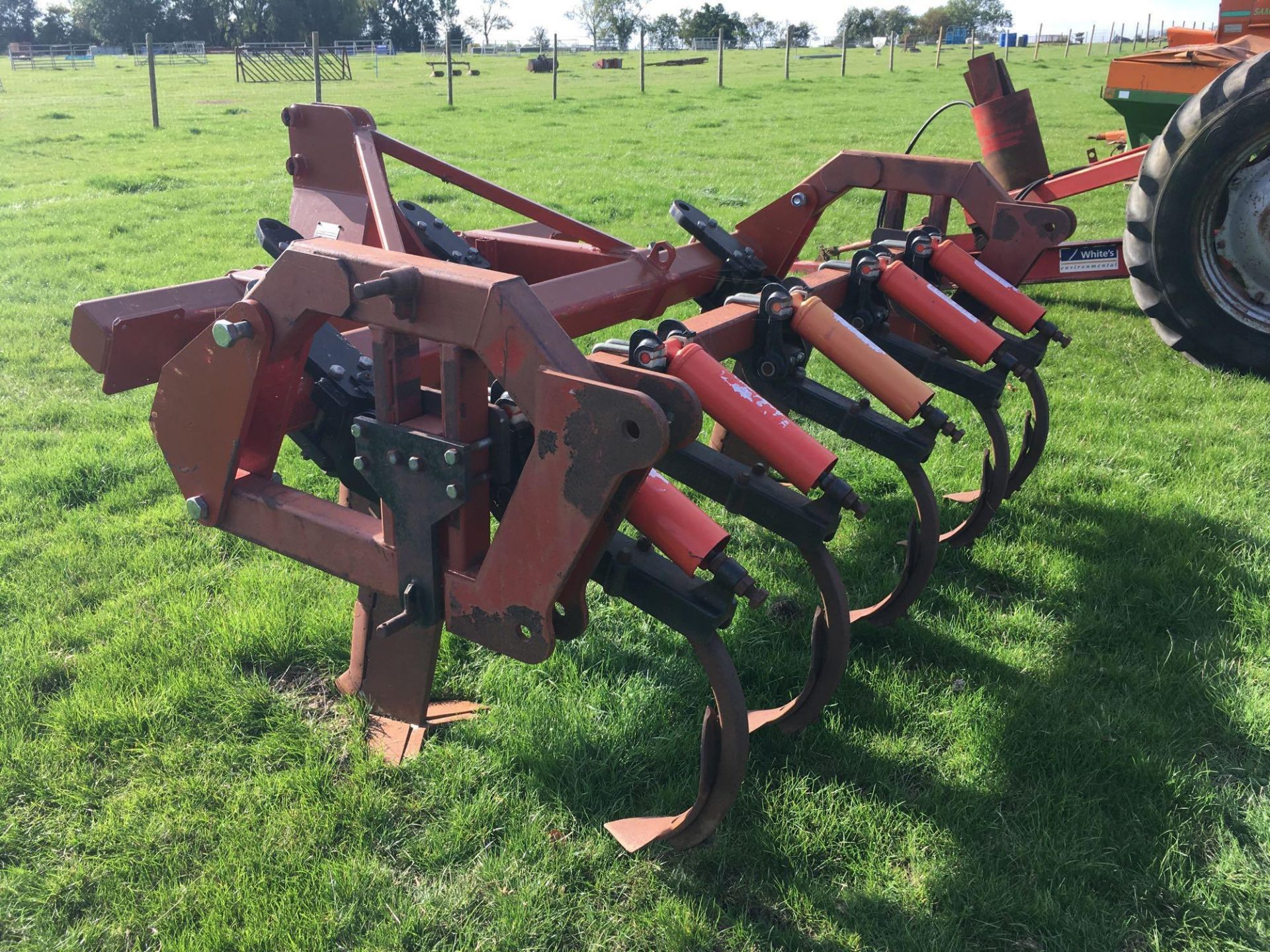 Marston fixed tine cultivator with 4 subsoiler legs and 5 cultivator legs - Image 3 of 4
